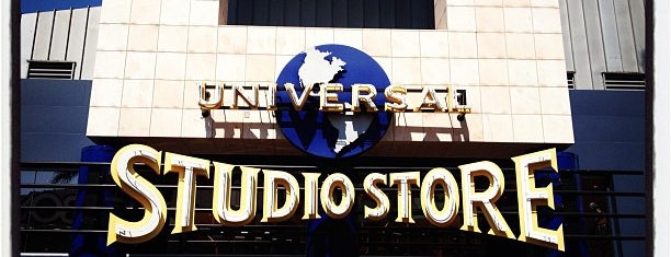 Universal Studio Store is one of Violeta'nın Beğendiği Mekanlar.