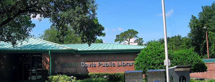 Austin Davis Public Library is one of Libraries.