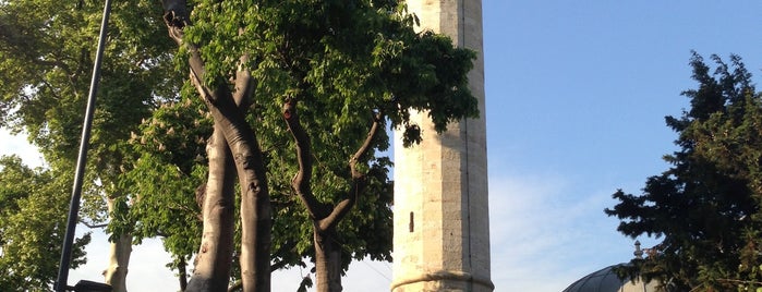 Karadavud Paşa Camii is one of Mosques.