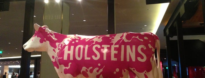 Holsteins Shakes and Buns is one of สถานที่ที่ Randy ถูกใจ.