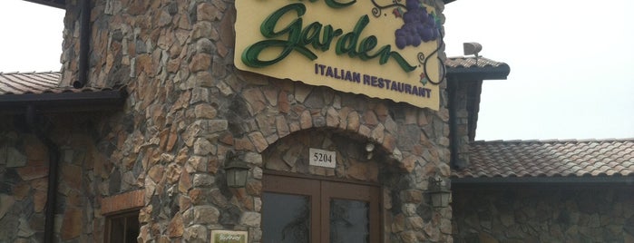 Olive Garden is one of Bo’s Liked Places.