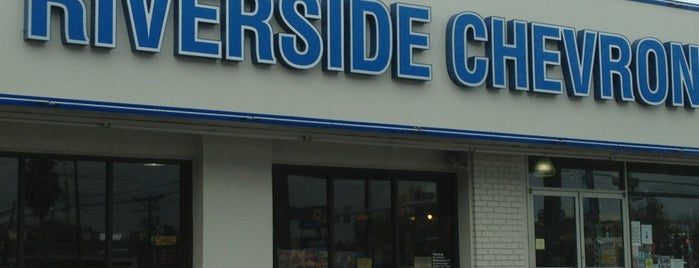 Riverside Chevron is one of สถานที่ที่ Susie ถูกใจ.