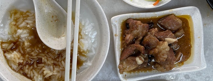 Heng Long Teochew Porridge 兴隆潮洲粥 is one of Singapore.