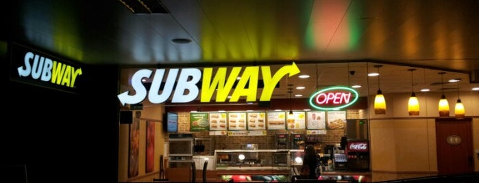 Subway is one of Tempat yang Disukai Mila.
