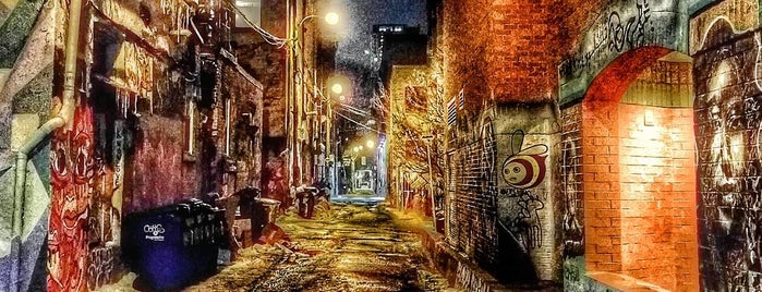 Graffiti Alley is one of Toronto Trip.