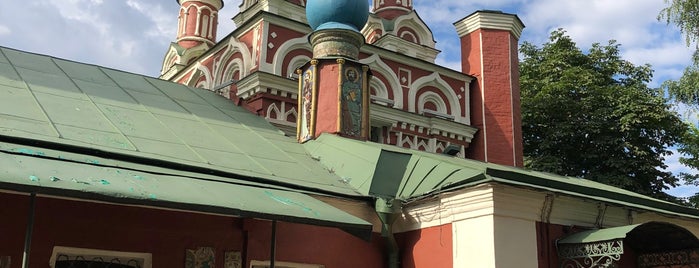 Храм Успения Пресвятой Богородицы в Гончарах is one of Храмы Москвы.