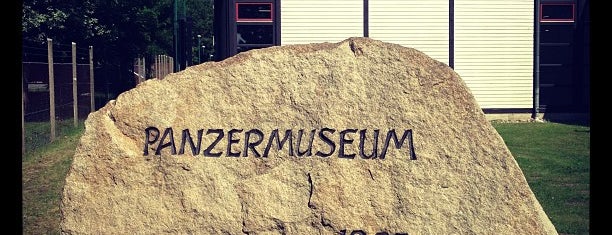 Deutsches Panzermuseum is one of สถานที่ที่ Sebastian ถูกใจ.