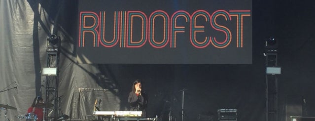 Ruido Fest 2017 is one of สถานที่ที่ Elizabeth ถูกใจ.