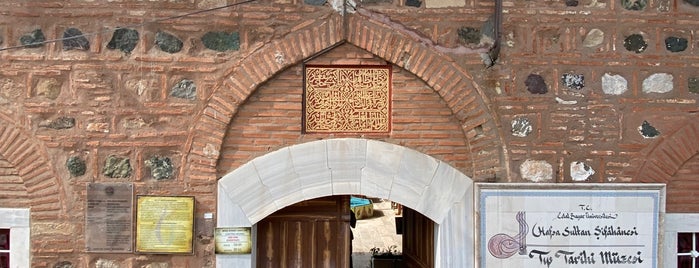 Hafsa Sultan Şifahanesi Tıp Tarihi Müzesi is one of gezeliiimmm.