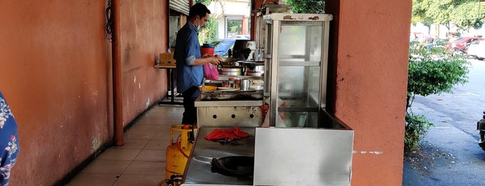 Restoran Masakan Kampung Makcik is one of Makan @ PJ/Subang #12.