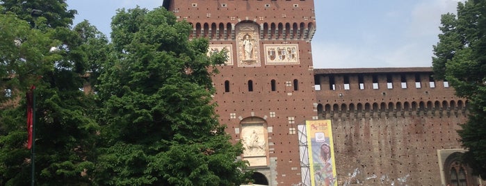 Castillo Sforzesco is one of Go Ahead, Be A Tourist.