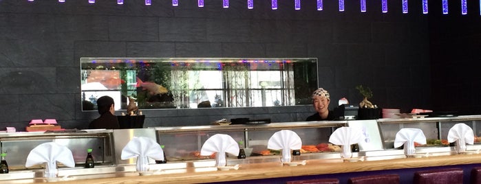 Kimono Sushi Bar is one of Orte, die Shan gefallen.