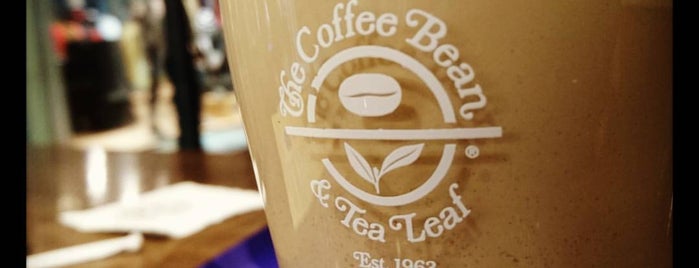 The Coffee Bean & Tea Leaf is one of Guide to Colombo's Best Cakes and Coffees.