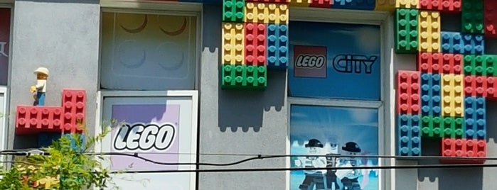 Lego Store is one of Recomendo: compras.