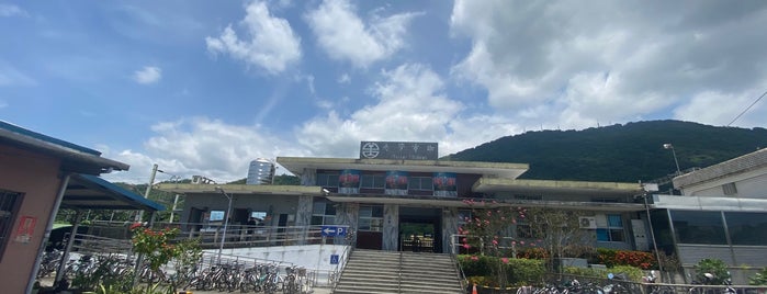 臺鐵志學車站 TRA Jhihsyue Station is one of chih.