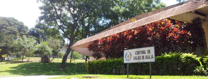 Campus Lageado UNESP Botucatu is one of Lugares favoritos de Adriane.