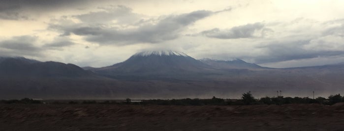 volcan licancabur is one of Lugares favoritos de Samanta.