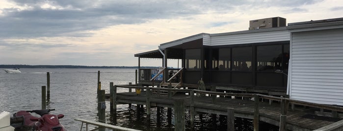 Captain Billy's Crab House is one of Family Time.