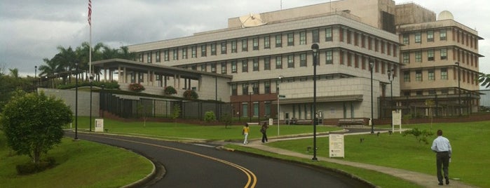 Embajada de los Estados Unidos de América is one of Lugares favoritos de Dulce.