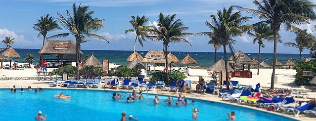 Grand Bahia Principe Akumal is one of Selección de Hoteles del Mundo.