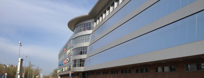 Ecuator Mall is one of места.