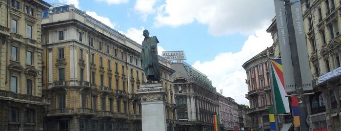 Piazza Cordusio is one of milan 2017.