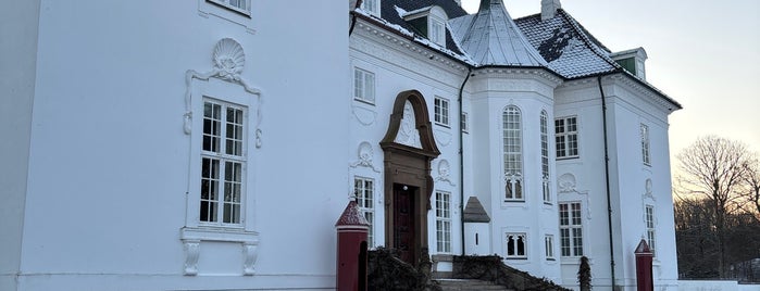 Marselisborg Slot is one of Århus.