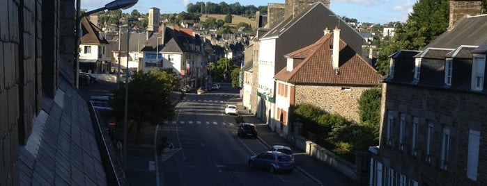 Condé-sur-Noireau is one of Tempat yang Disukai yediyukarı.
