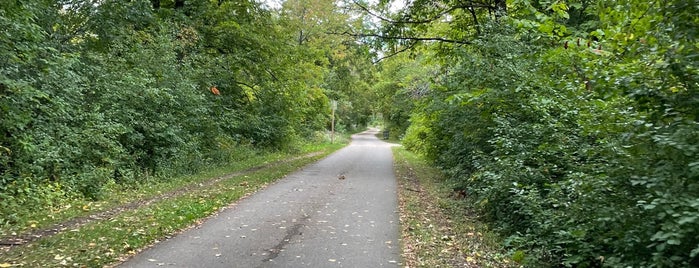 Oak Leaf Trail, Shorewood is one of Hiking in Wisconsin.