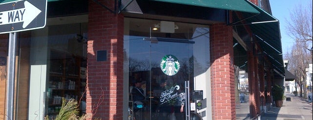 Starbucks is one of Stephanie: сохраненные места.