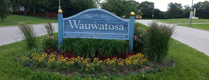 City of Wauwatosa is one of Milwaukee.