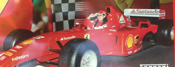 Ferrari World is one of สถานที่ที่ Aylin ถูกใจ.