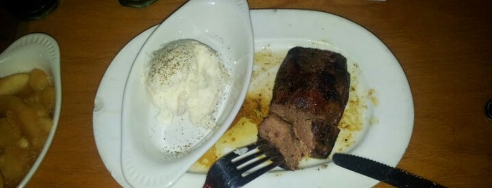 Ol' Steakhouse Co. is one of Lugares favoritos de Andres.