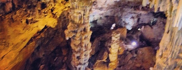 Grotte di Ispinigoli is one of Luoghi Misteriosi d'Italia.