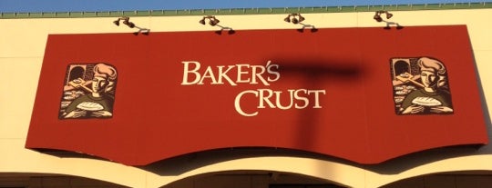 Baker's Crust is one of Lugares favoritos de Julie.