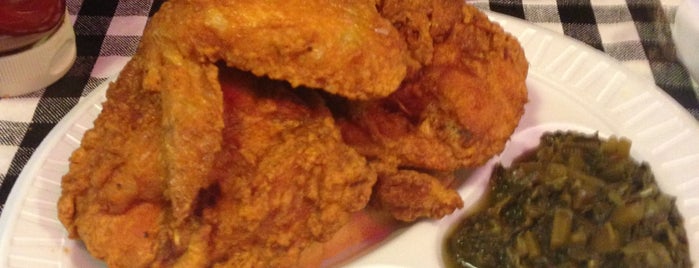 Gus's World Famous Fried Chicken is one of Favorite Places.