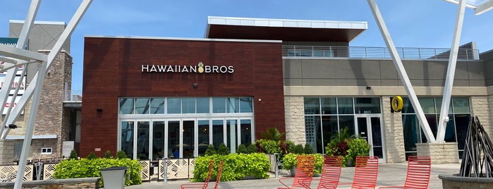 Hawaiian Bros is one of Tempat yang Disukai Nash.
