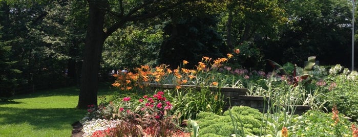 Kew Gardens is one of Summer Time.