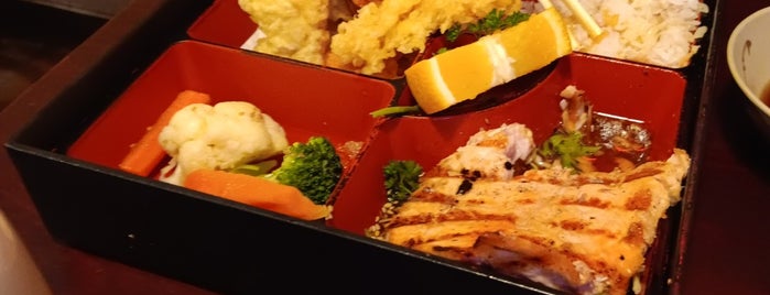Okayama Sushi is one of Locais salvos de Cecilia.