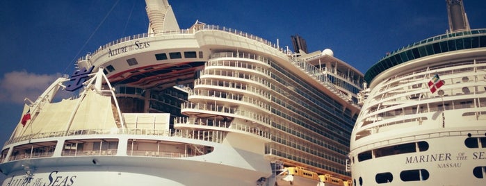 International Cruise Terminal is one of Monica'nın Beğendiği Mekanlar.