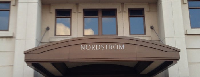 Nordstrom is one of Gespeicherte Orte von Marina.
