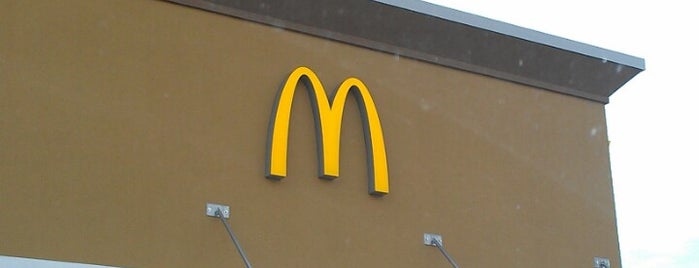 McDonald's is one of Orte, die Chester gefallen.