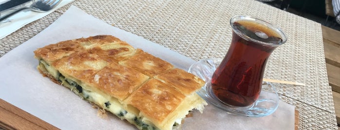 Bi’lokma Börek is one of Serbay'ın Beğendiği Mekanlar.