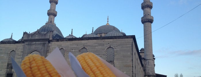 Eminönü is one of Стамбул.