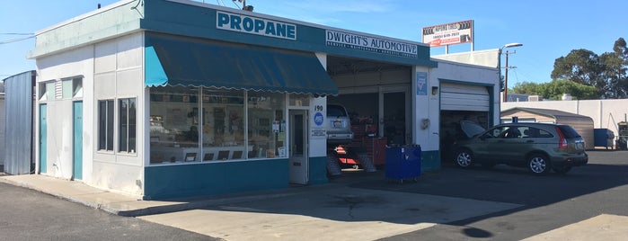 Dwight’s Automotive is one of Mike : понравившиеся места.