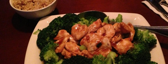 P.F. Chang's is one of Locais curtidos por JJ.