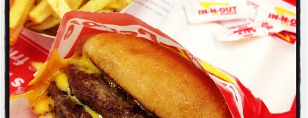 In-N-Out Burger is one of สถานที่ที่ Juan ถูกใจ.