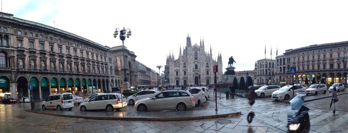 Piazza del Duomo is one of Lucia'nın Kaydettiği Mekanlar.