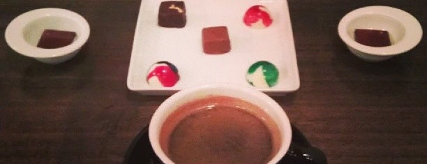 Shocolate Master Chocolatiers is one of Mariella'nın Beğendiği Mekanlar.