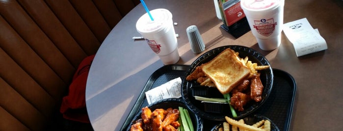 Zaxby's Chicken Fingers & Buffalo Wings is one of Chester : понравившиеся места.